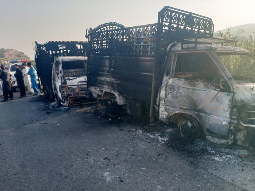 Gunmen Attack Passenger Bus in Pakistan’s Balochistan, Execute 7 Travelers 6 Gunmen Attack Passenger Bus in Pakistan’s Balochistan