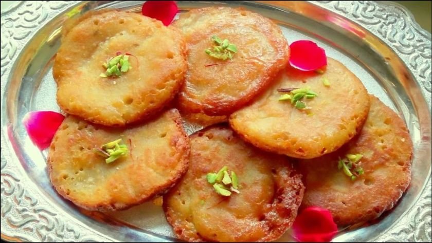 Gud Malpua Dish: Commemorate Holi with this Dessert, Delicious, and Easy-to-Make Treat! 5 Gud Malpua