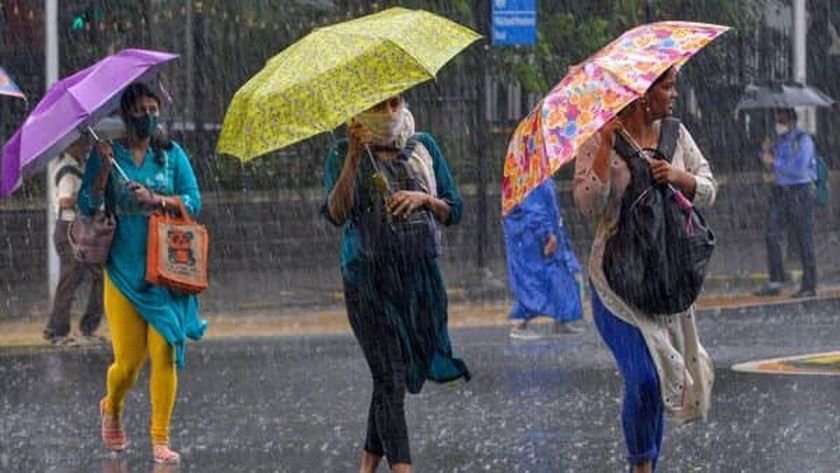 IMD Issues Severe Weather Alert: Heavy Rain, Thunderstorms, and 60 km/h Winds to Lash Multiple States 6 Weather