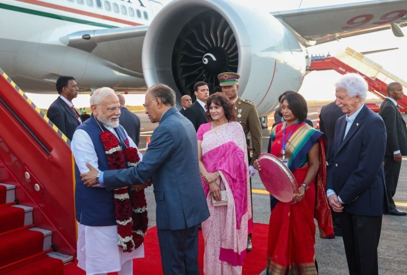 PM Modi Arrives in Mauritius