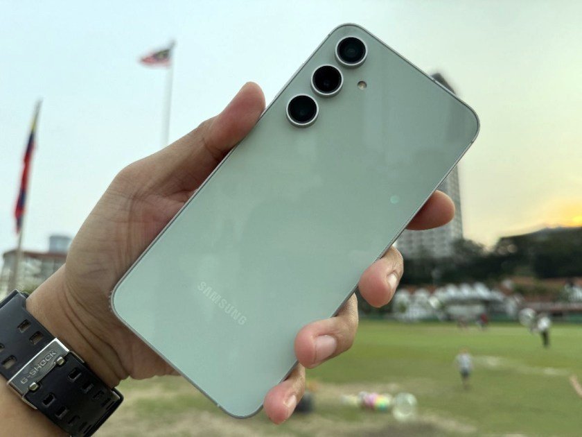 Samsung Galaxy S23 FE Price Drop – Now Under ₹30,000 on Flipkart & Amazon 6 Samsung Galaxy S23 FE