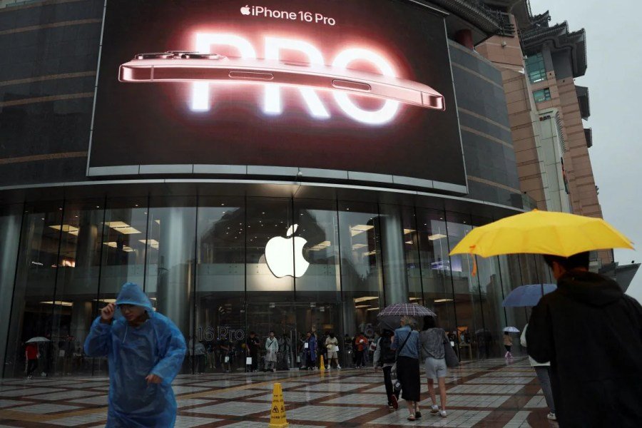 Apple’s iPhone Shipments in China Drop 9% in Q1, Marking Seventh Consecutive Quarterly Decline 6 Apple China shipments