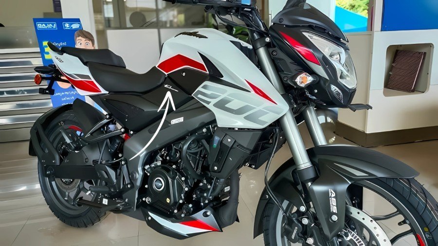 Bajaj Pulsar NS 200 2025: Sportier Look, Modern Features & Same Pulsar Thrill 5 Bajaj Pulsar NS200 2024