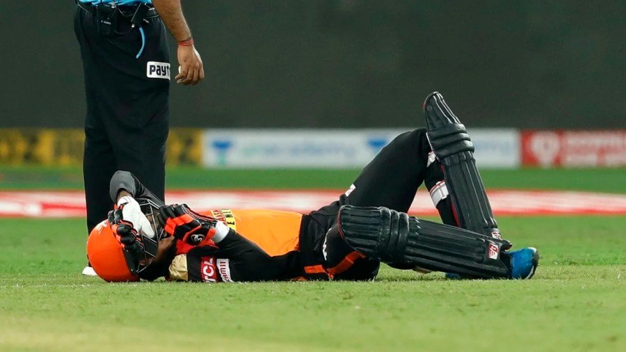 IPL 2025: Major Blow for Gujarat Titans as Kiwi All-Rounder Glenn Phillips Ruled Out Before Lucknow Super Giants Clash 5 Injury