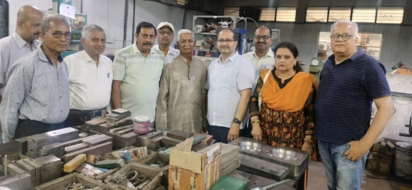 istd udaipur members visit kundan switchgear for industrial learning