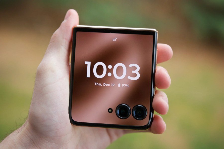 Motorola Razr 2025 Leak Reveals Dust Resistance, Limited Software Support Compared to Rivals 5 Motorola Razr 2025
