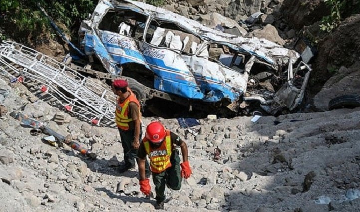 Tanzania Bus Tragedy: 40 Dead, 28 Injured After Fiery Collision Caused by Tire Burst 5 pakistan tragic bus accident in sindh leaves 16 dead 24 injured