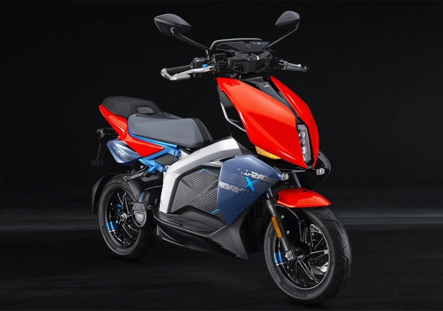 TVS X: India’s Most Futuristic Electric Scooter with 140 km Range and Aggressive Styling 5 TVS X electric maxi-scooter