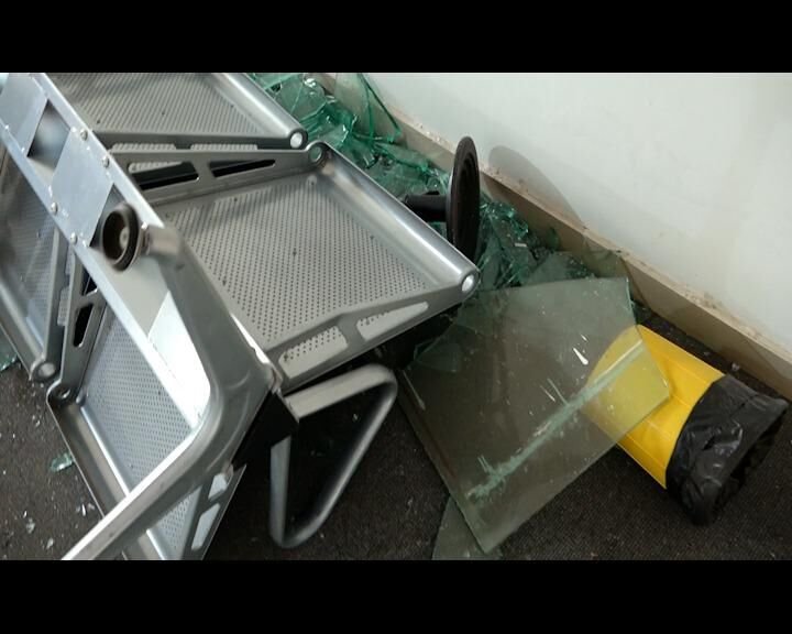 Violent Attack on Mahaa News Office1