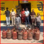 Crackdown on Illegal Gas Refilling in Udaipur: 21 Cylinders and 2 Machines Seized 3 Crackdown on Illegal Gas Refilling in Udaipur: 21 Cylinders and 2 Machines Seized