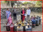 Udaipur Authorities Seize 16 Commercial and 10 Domestic Gas Cylinders
