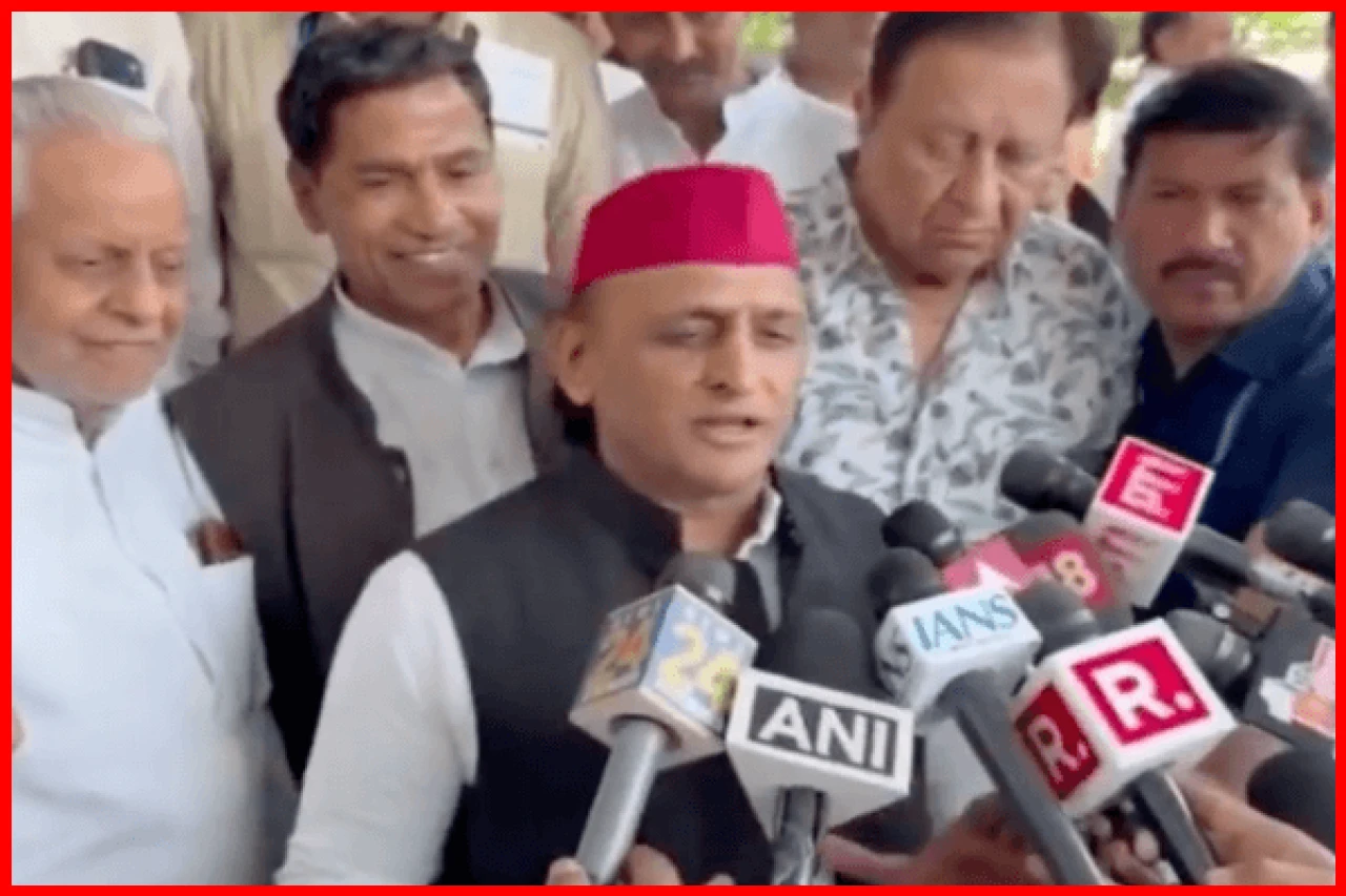Akhilesh Yadav Launches Strong Attack on BJP, Questions Election Commissions Integrity Akhilesh Yadav Launches Strong Attack on BJP, Questions Election Commissions Integrity