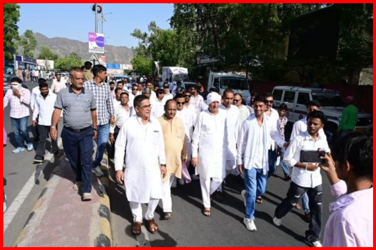 Congress Protests in Ajmer Over Rising Prices and Water Crisis Congress Protests in Ajmer Over Rising Prices and Water Crisis