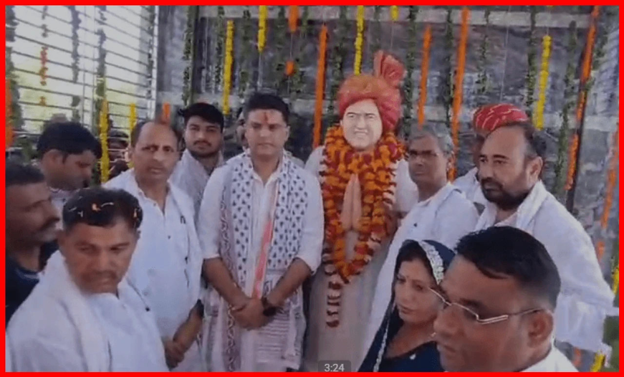 Sachin Pilot Unveils Statue of Rajesh Pilot at Grand Farmers Conference