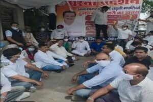 Congress Protests Over Mass Fish Deaths at Ana Sagar Lake Amidst Allegations of Administrative Negligence