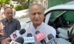Ashok Gehlot Criticizes FIR Against Rahul and Priyanka Gandhi, Raises Concerns Over Democracy