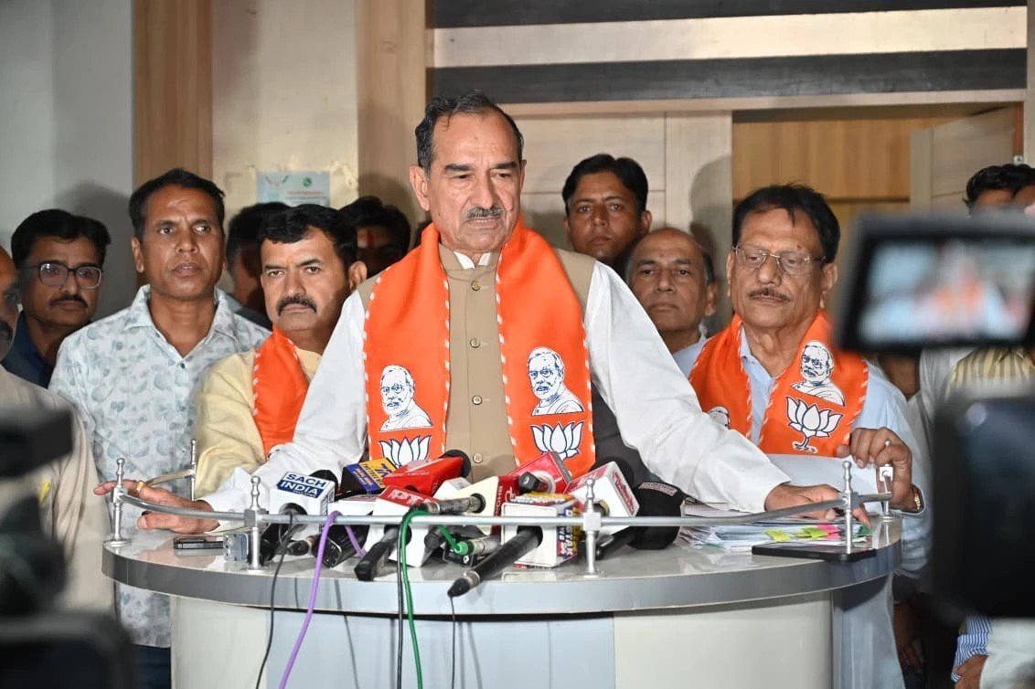 BJP President Criticizes Ashok Gehlots Response to Nitin Naveens Remarks
