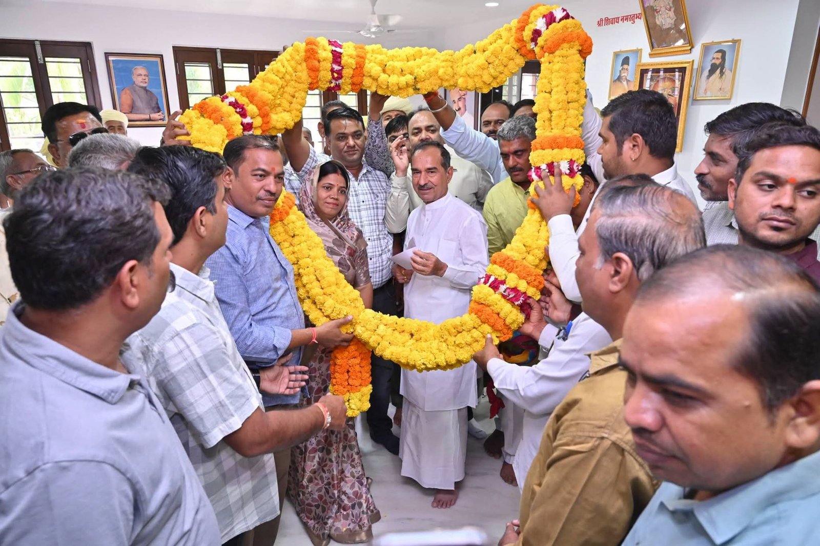 BJP State President Madan Rathore Welcomed by Sojat Municipality Chairperson Kirti Tanwar in Pali