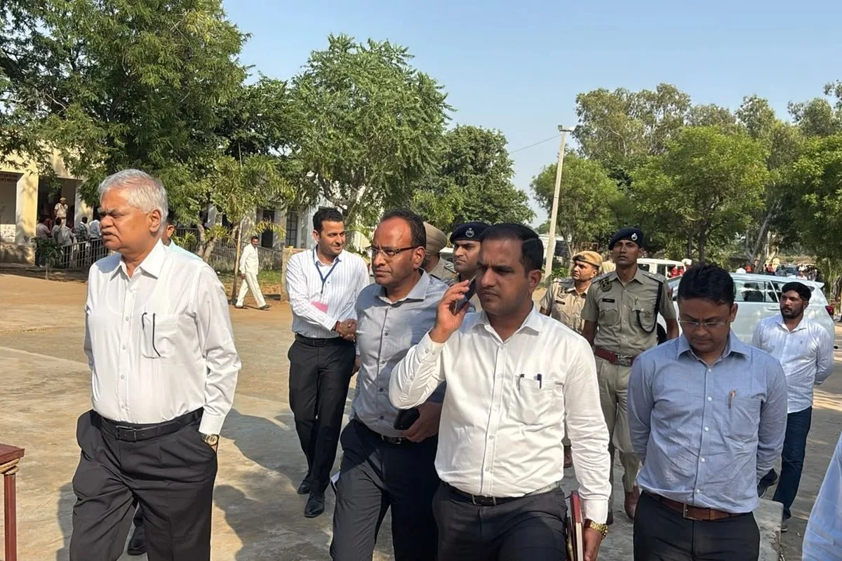 Election Officials Conduct Surprise Inspections at Polling Stations in Jaipur