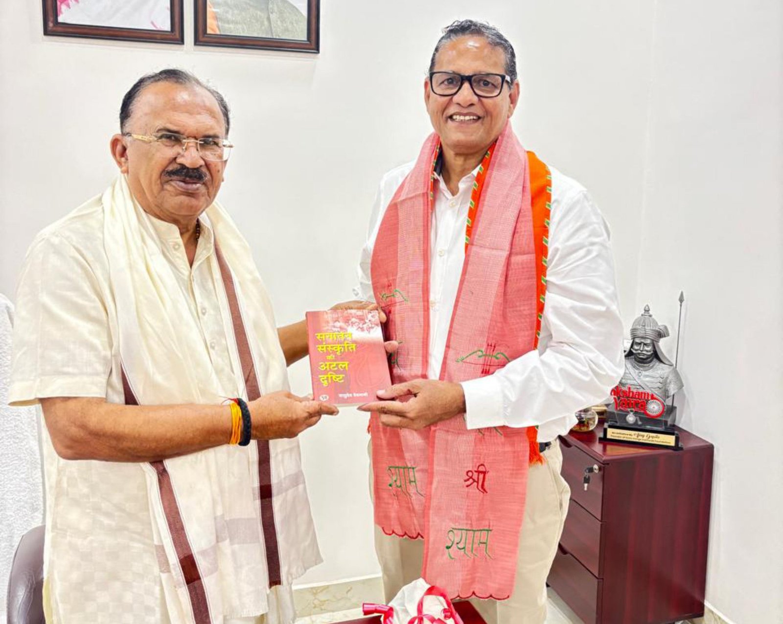 Jaipur Mayor Sunil Kothari Meets Assembly Speaker Vasudev Devnani to Discuss City Development Jaipur Mayor Sunil Kothari Meets Assembly Speaker Vasudev Devnani to Discuss City Development